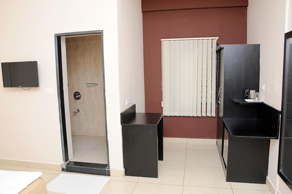 Hotel Sri Krishna Residency Udupi Room photo